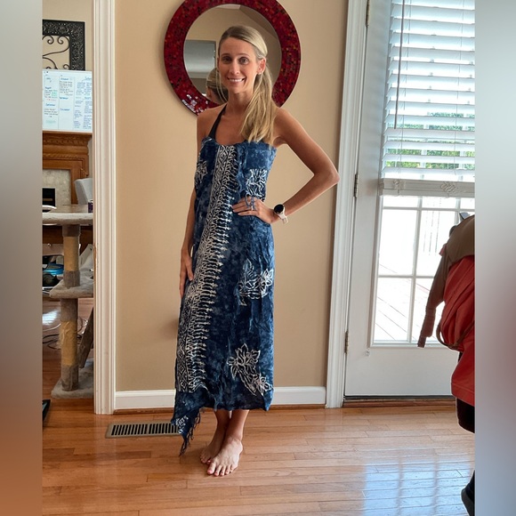 🔴 ~ $5 ❌ SEND OFFER ~ Shawl / Scarf / Sarong / Cover-Up - Picture 4 of 5